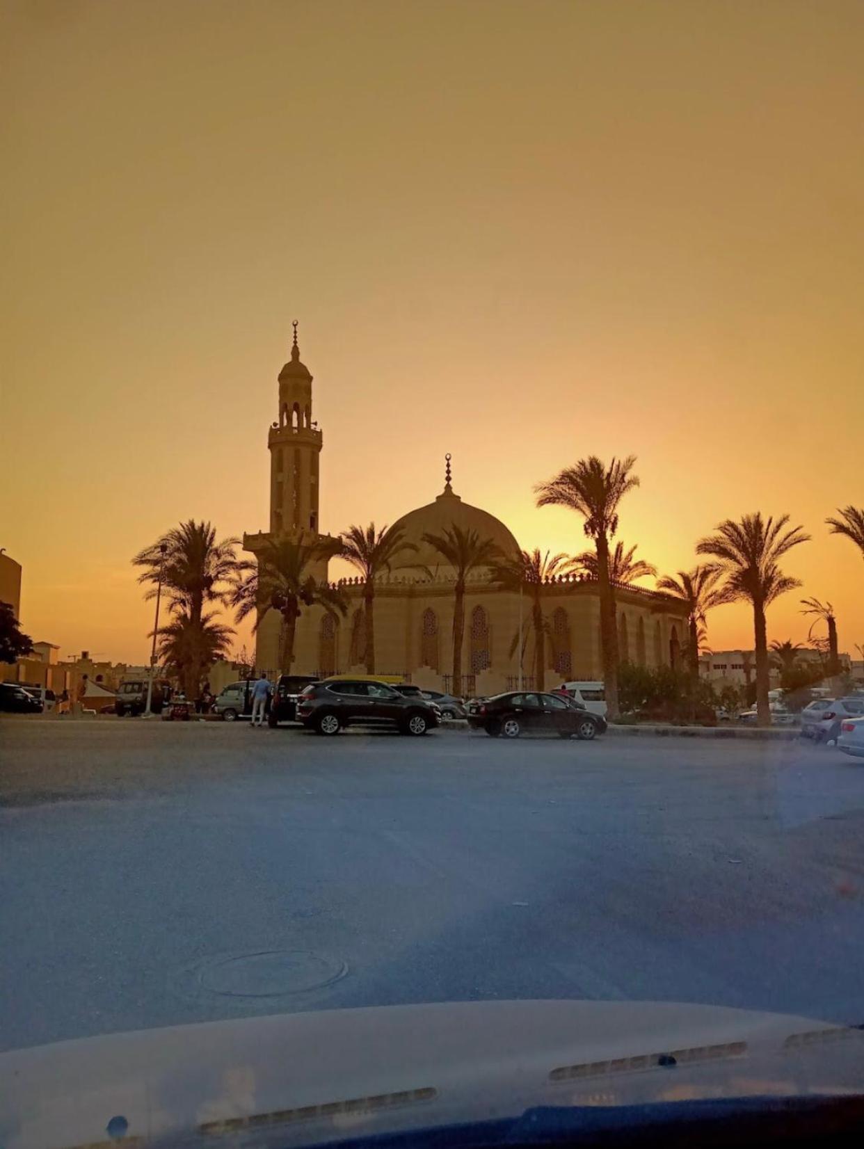شقة في قلب القاهرة الجديدة تطل على شارع التسعين الشمالي エクステリア 写真